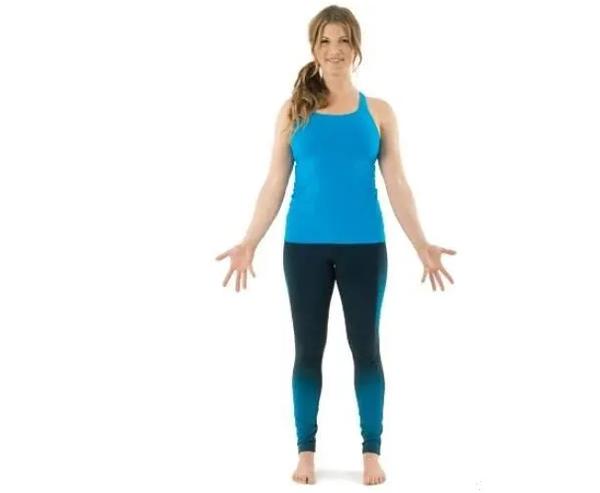 练瑜伽总是拱背怎么回事,练瑜伽耸肩缩脖怎么办