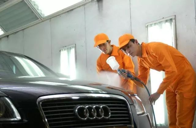 汽车磕碰一点怎么补漆多少钱,汽车划痕喷漆一般多少钱