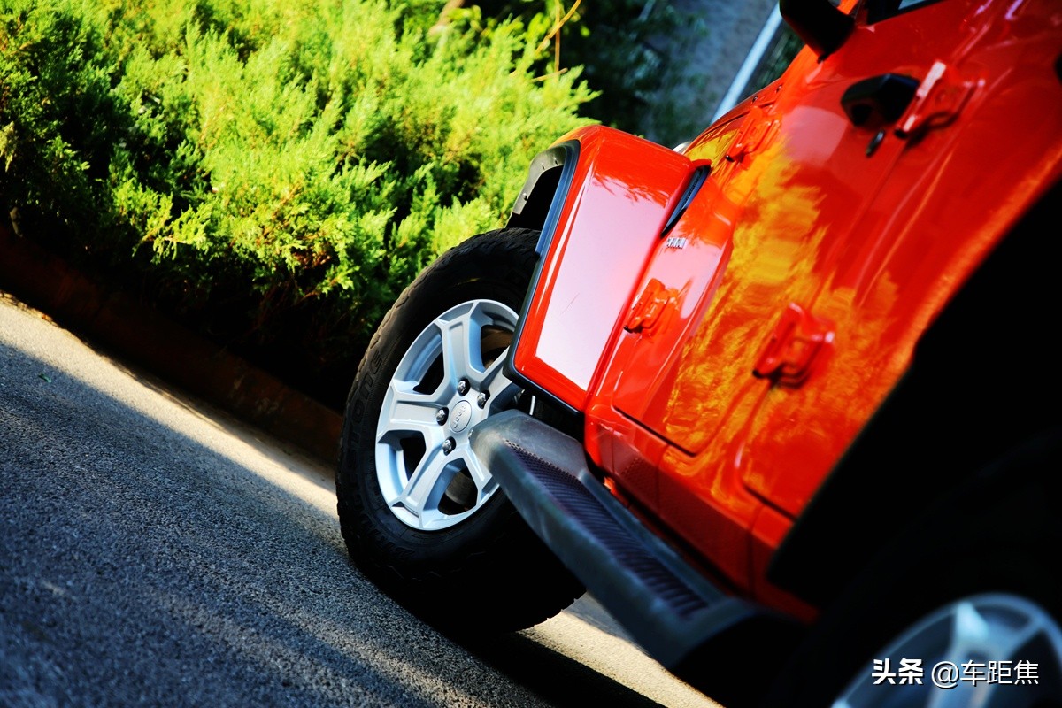 感受牧马人第一视角,牧马人沉浸式体验白色内饰