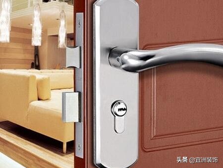 木门门锁打不开怎么拆卸,门锁打不开怎么从里面拆卸