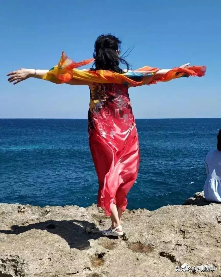 涓浗澶у澶栧嚭鏃呮父鎷嶇収鍔ㄤ綔鍚堥泦,澶у鏃呮父濮垮娍