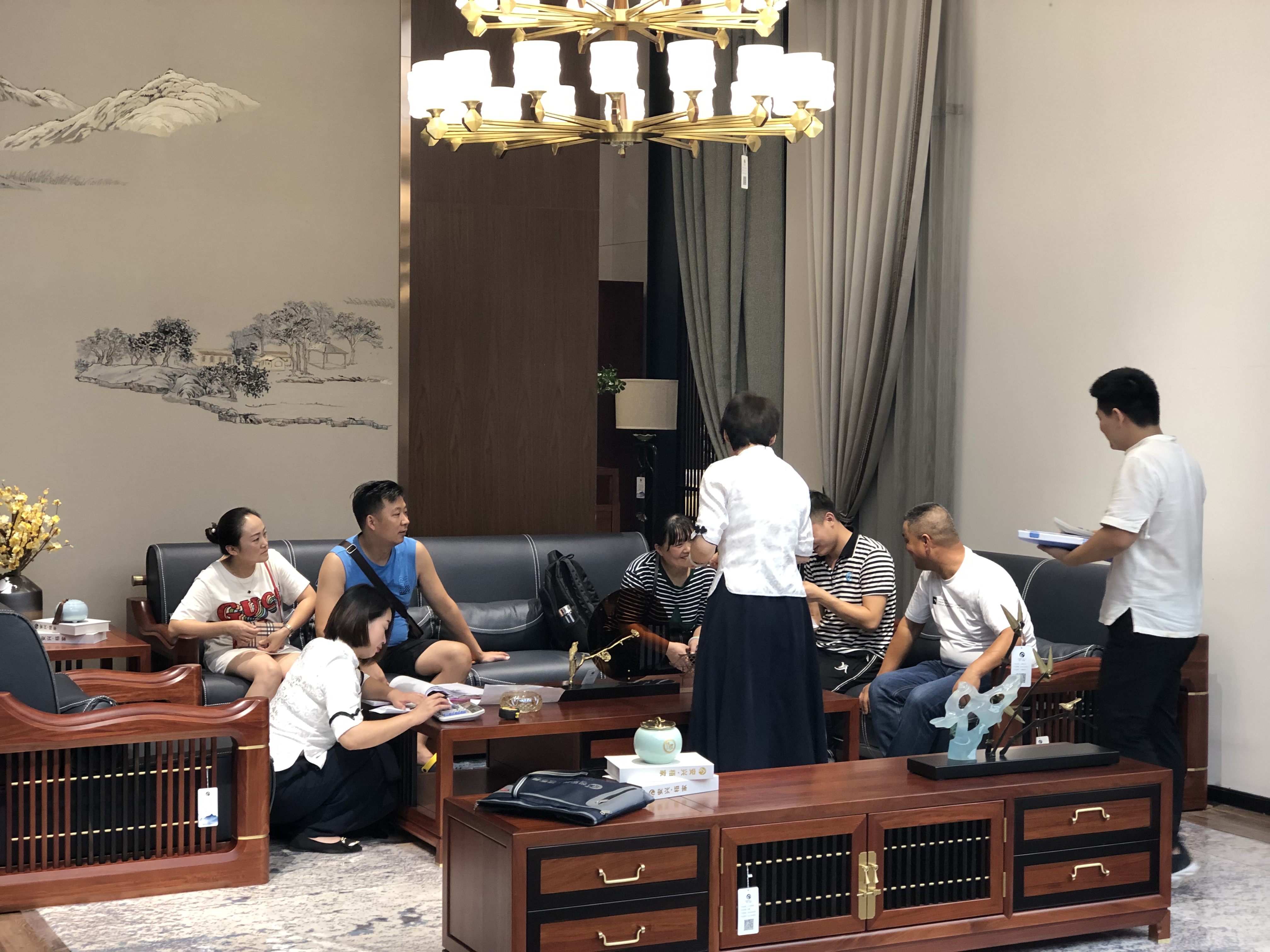 撸起袖子加油干创业首选悦安居一站式家居工厂团购平台