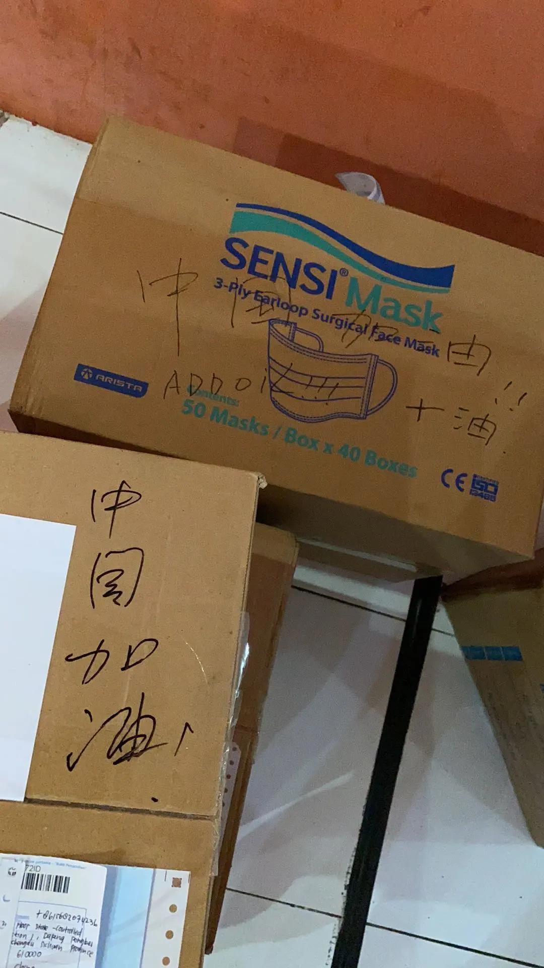 从游客到“百万口罩采购员”，他的故事比电影精彩