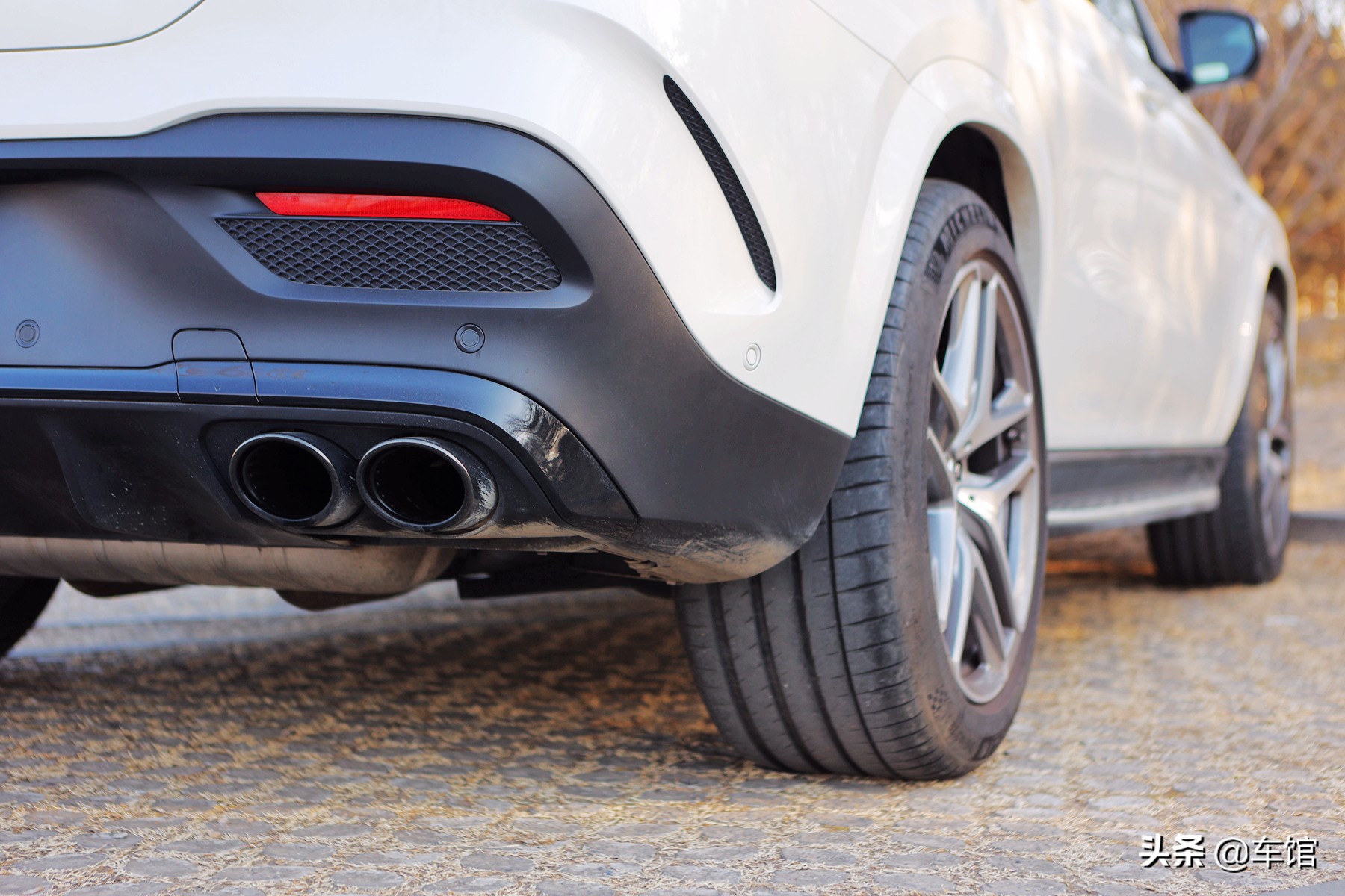 奔驰gle53amg2023款,去提一台奔驰gle53amg是什么体验