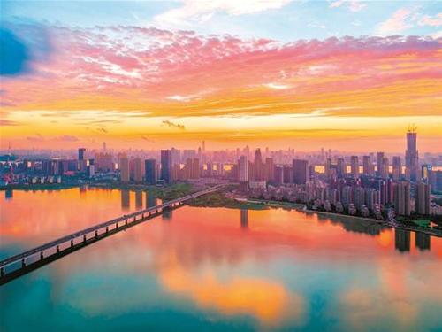 25元的袜子卖9元,25元的袜子