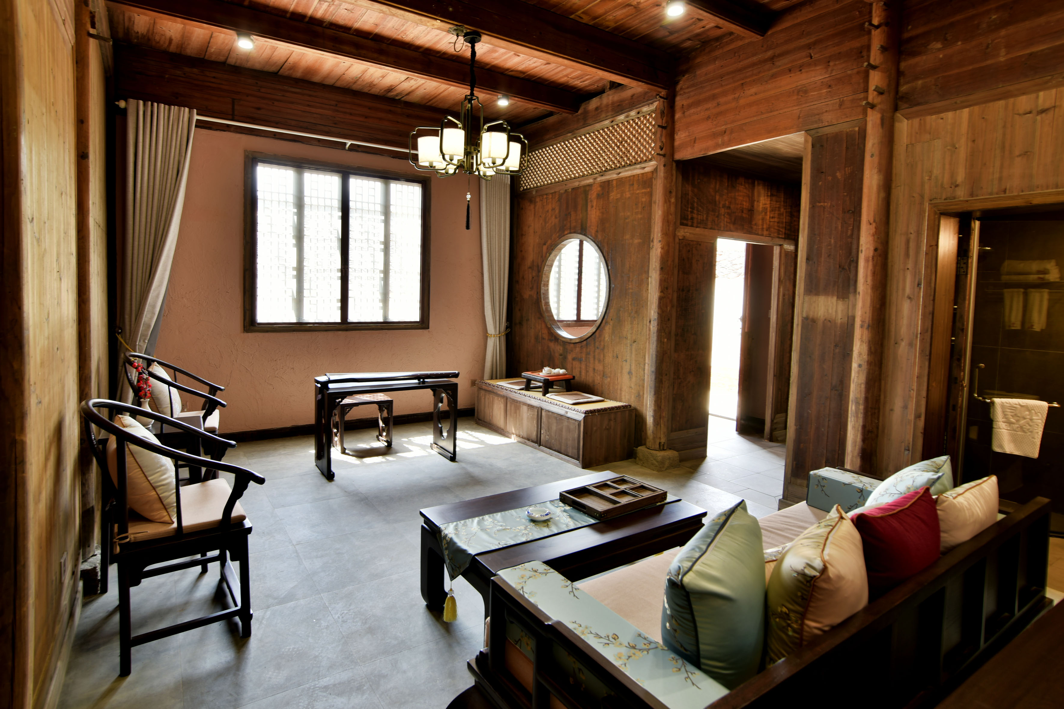 农村破旧老民居如何改造为特色民宿？可自住可出租，半年赚回房钱