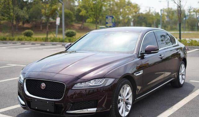 捷豹xfl2023款2.0tp250两驱豪华版,捷豹xfl2020款2.0t200ps进取运动版