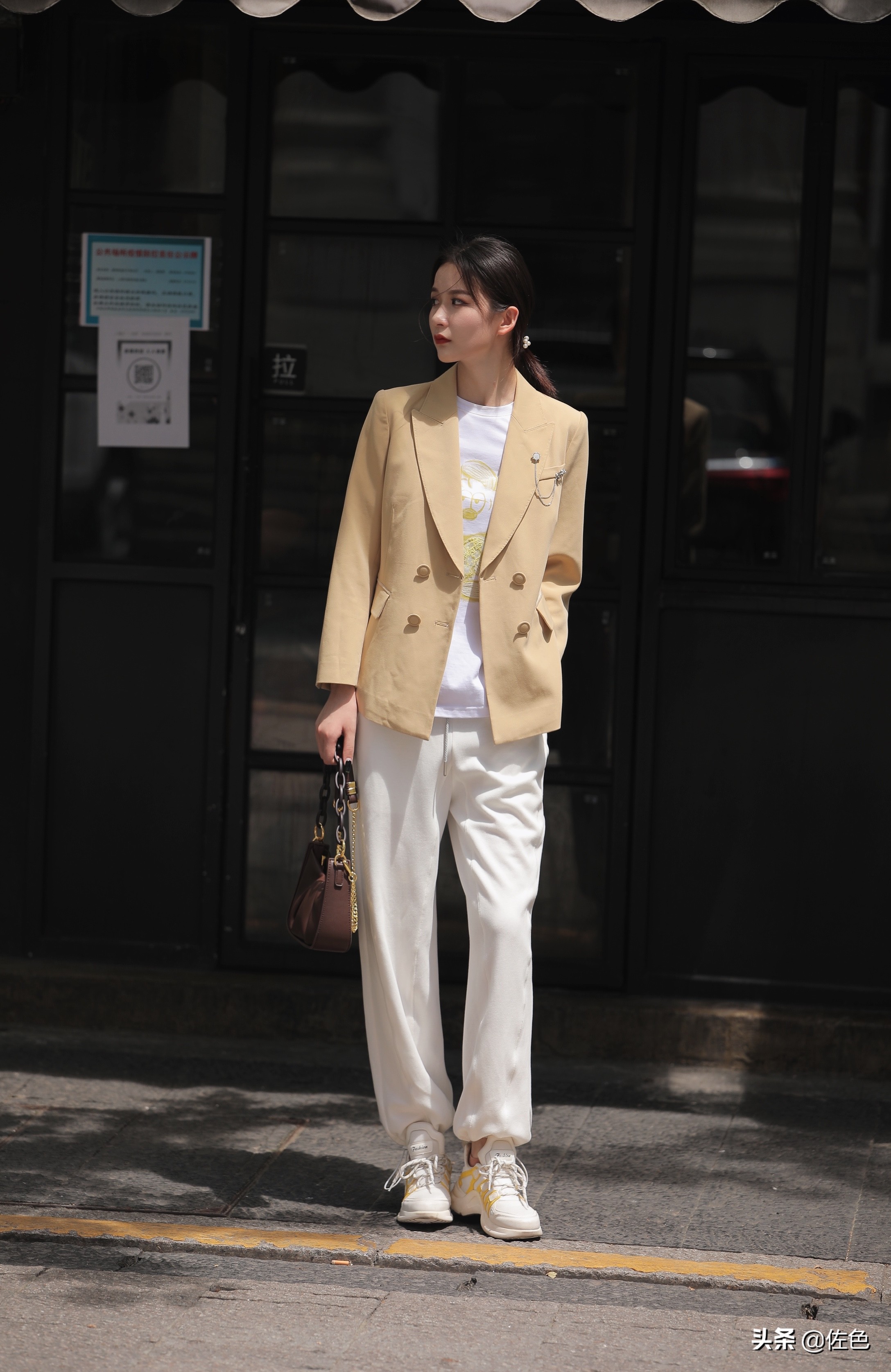 秋季街拍怎么拍出高级感,秋日街拍大赏