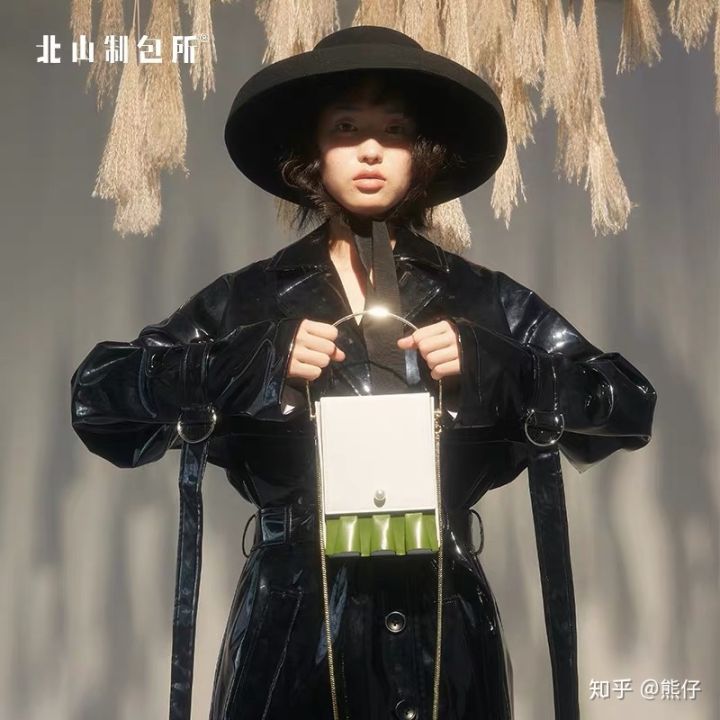 千元包包推荐轻奢20岁,千元小众包包推荐百搭平价