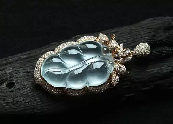 为什么翡翠会变黄怎么挽救,翡翠变黄了什么原因