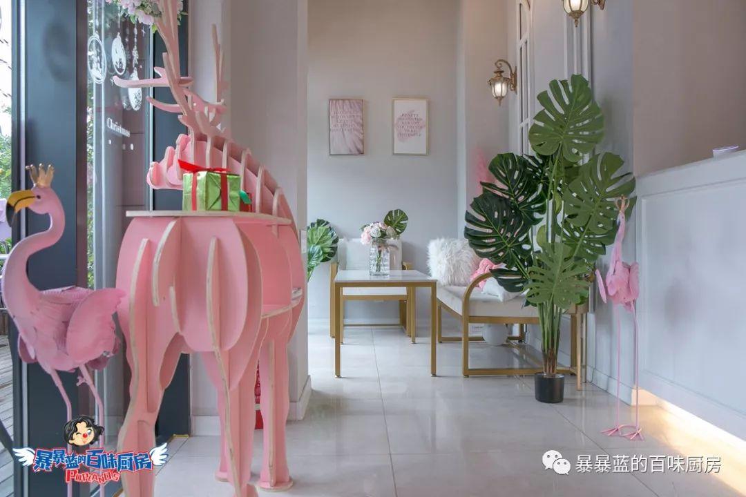 1500个忠粉入坑4年，终于等到实体店！每款蛋糕都让人忘记卡路里