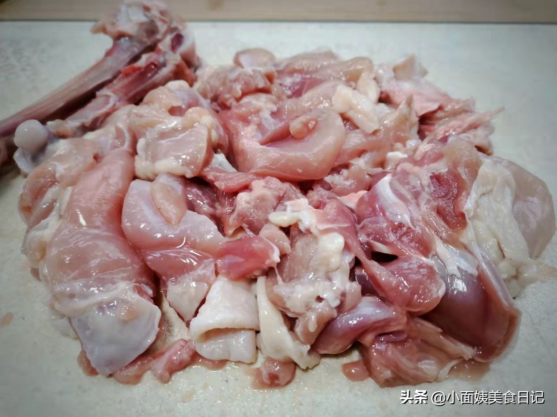 香芋豆豉蒸滑鸡,粉糯香浓超好吃的芋头蒸鸡