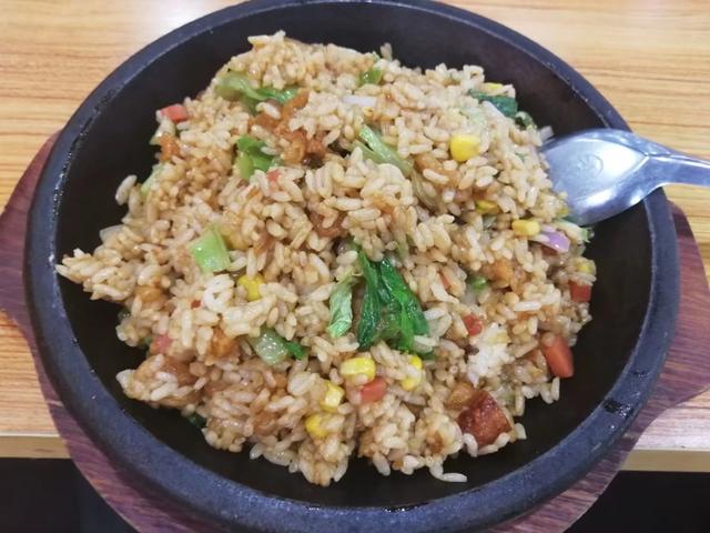 洛阳理工学院食堂怎么样,洛阳理工学院食堂美食推荐