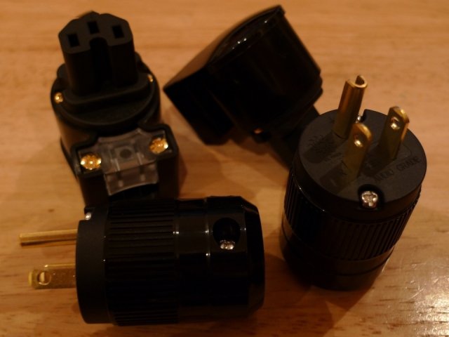 音响初烧也要有HIEND精神，马兰士宝华银线脚垫扩散板统统拿来用