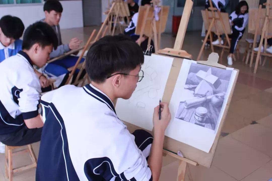 建筑模型设计学校,手工建筑模型大学