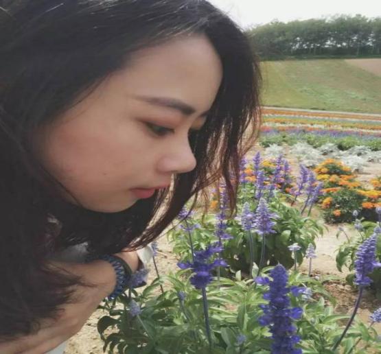 四十四岁女子头部恶臭,头部恶臭气味