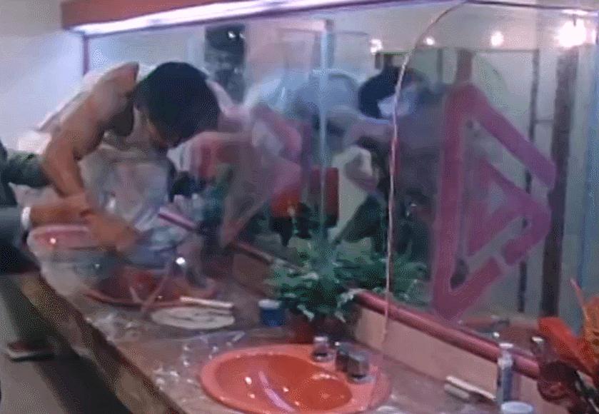 周润发审利智视频完整版,周润发暴打利智的电影