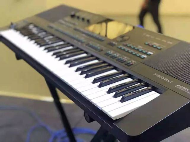 目前最好的电子琴品牌,吟飞和美得理哪个品牌好