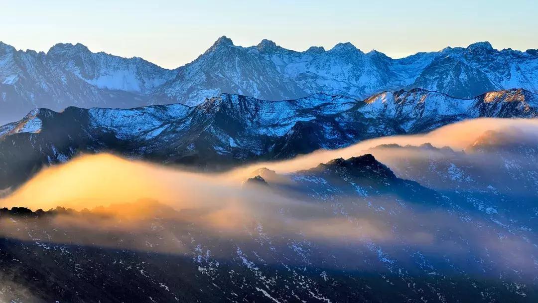 看阿坝县全景,阿坝环线海拔一览表