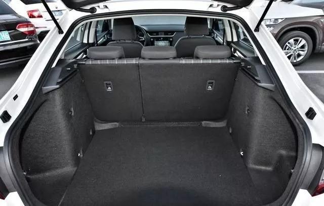 德系对比法系车,2019明锐对比大众宝来