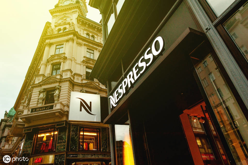 香港保险理赔无法兑回内地？我咨询了多家银行，给出解决方案