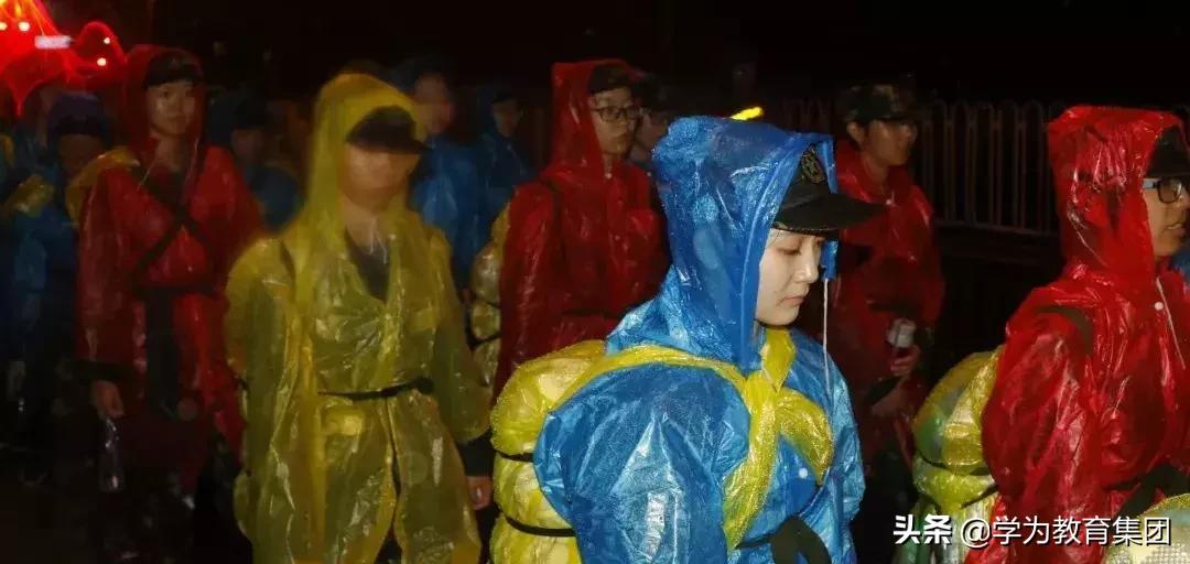 高考生骑行，清华新生雨夜拉练！吃苦才是最好的录取通知书