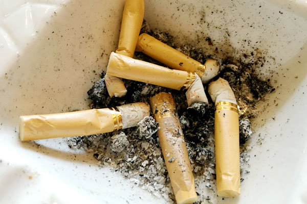 日本人爱抽烟为何如此长寿,同样是吸烟为何日本人长寿