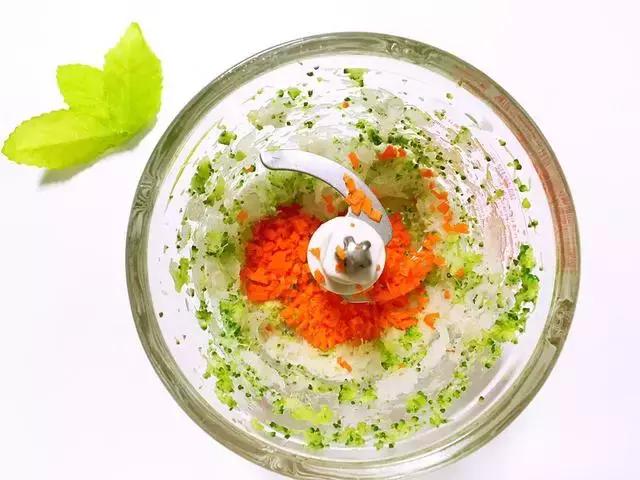 胡萝卜鳕鱼蒸糕宝宝辅食不加鸡蛋,鳕鱼蒸时蔬的配方