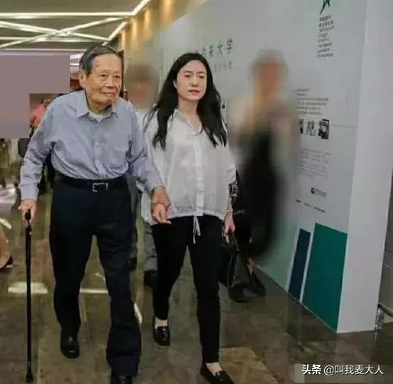 翁帆说出了嫁给杨振宁的真正原因,嫁给82岁杨振宁的28岁翁帆