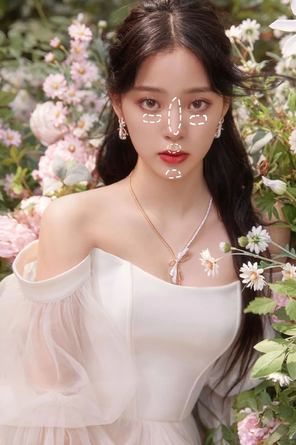 小五官扁平脸适合什么风格,塌鼻扁平脸