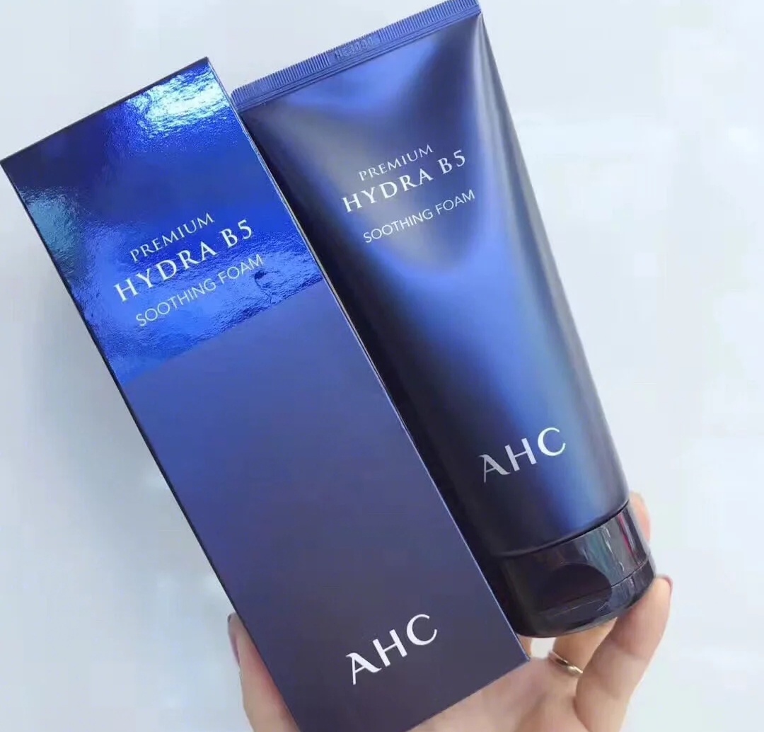 平价网红洗面奶真的好用吗？freeplus温和滋润，丝塔芙敏感肌慎用