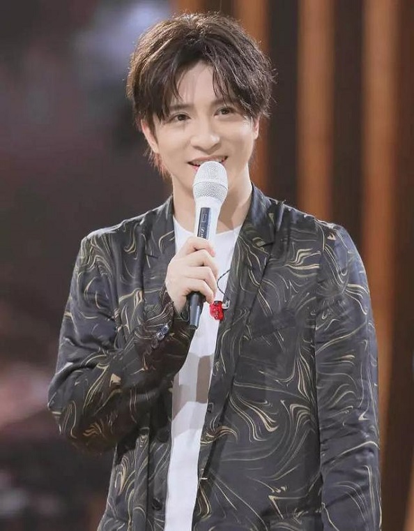 爆料—有体味的明星:杨幂脚臭唐嫣口臭,而他的臭远超鲱鱼罐头