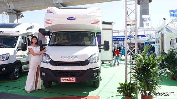 亚特最新款左右双拓展房车视频,大空间双拓展亚特尊尚型房车