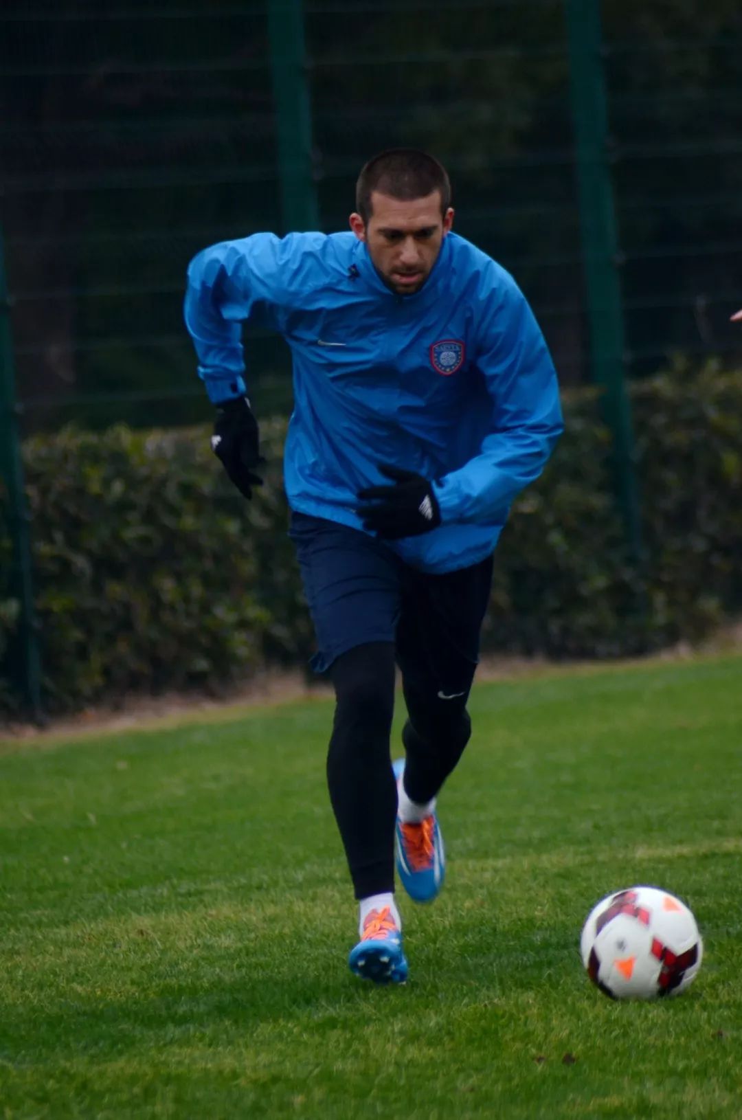 达十加盟U25国家队？知情人：暂时来帮帮忙！