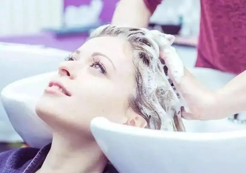 女性月经期不能洗头？真正要少做的是这5件事，要听劝