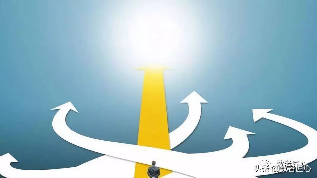 长尾理论商业的未来是小众市场,必学的商学课程