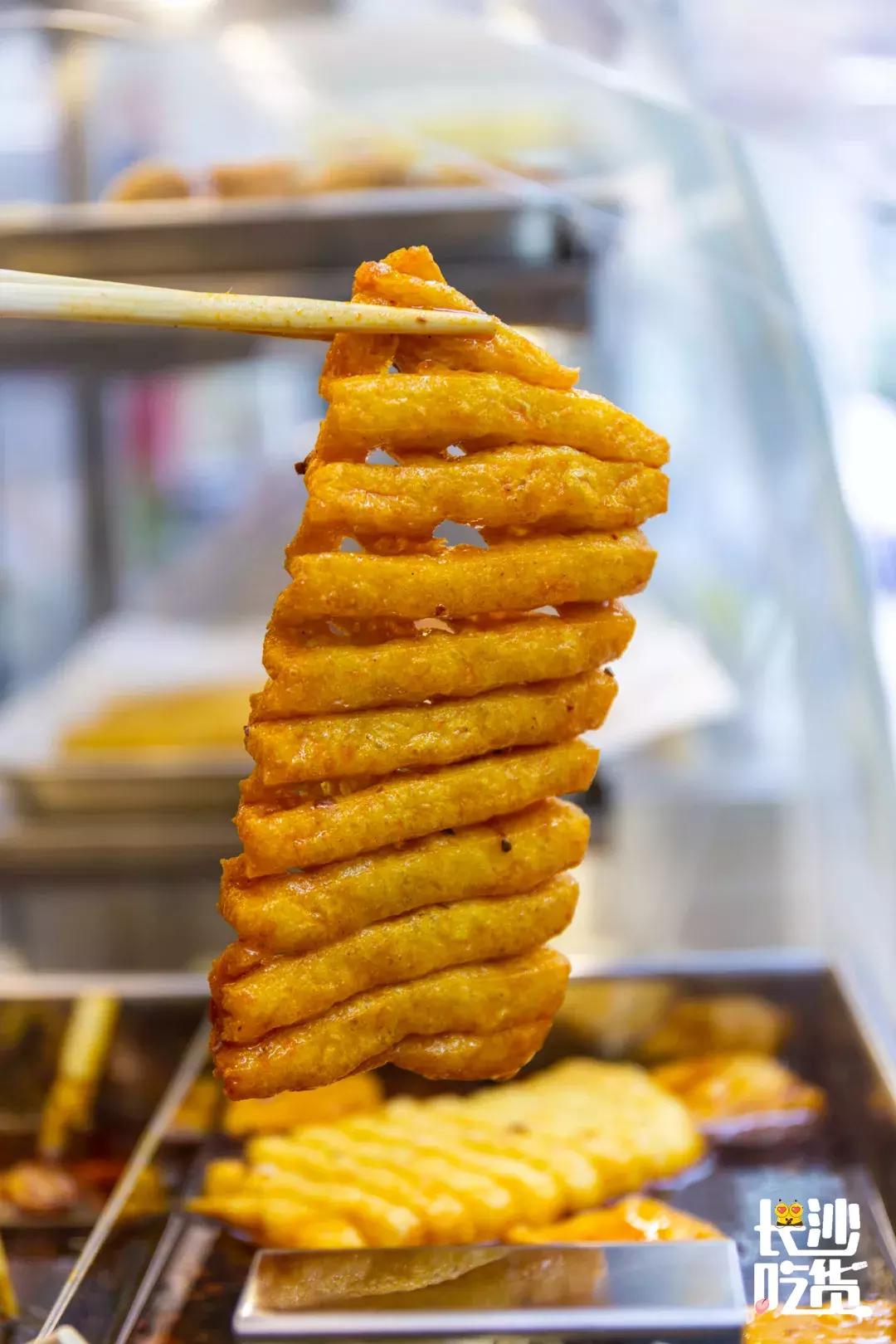 OMG！新佳宜便利店12周年庆全场第二件半价，场面即将失控