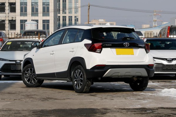 纯市区代步飞度到底值不值得买,本田飞度和高尔夫代步车哪个好