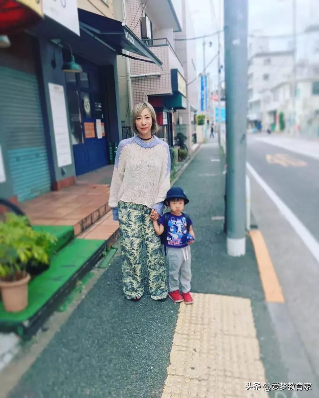 亚洲最狂野女导演，一年出3部新片，半个演艺圈为她站台