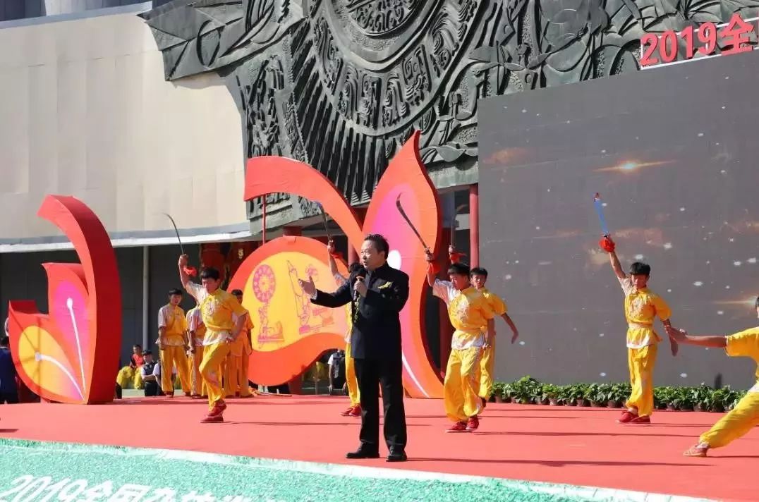 吴桥杂技非遗表演团队,吴桥杂技艺术节每几年举办一次