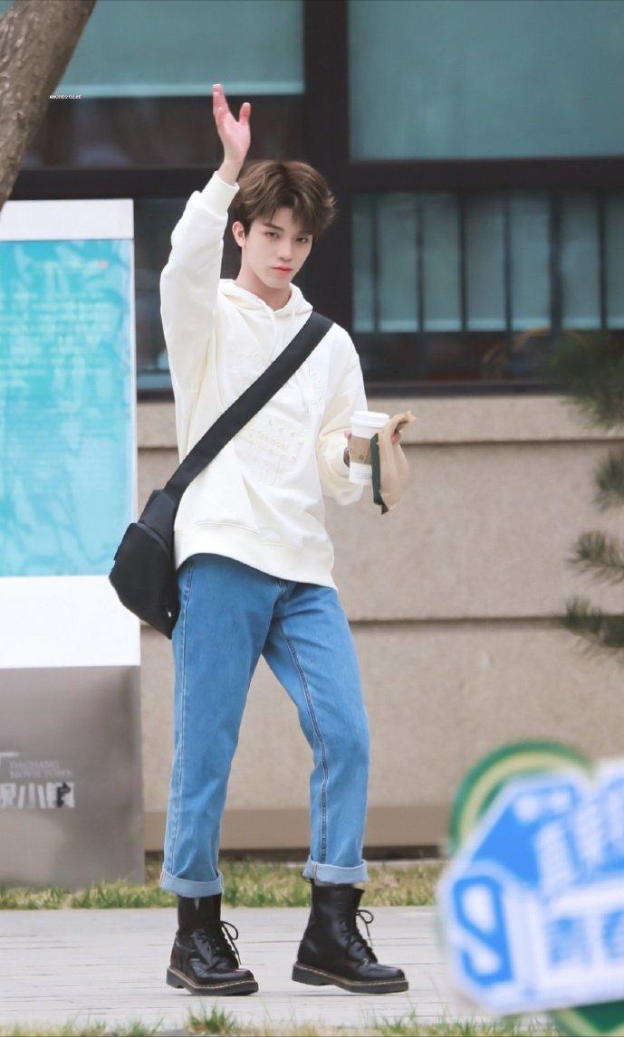 健身包hold不住，环保袋太显土，背SUBTLE运动旅行包能疯狂上分