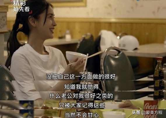 baby陪小海绵玩耍,baby陪小海绵买玩具