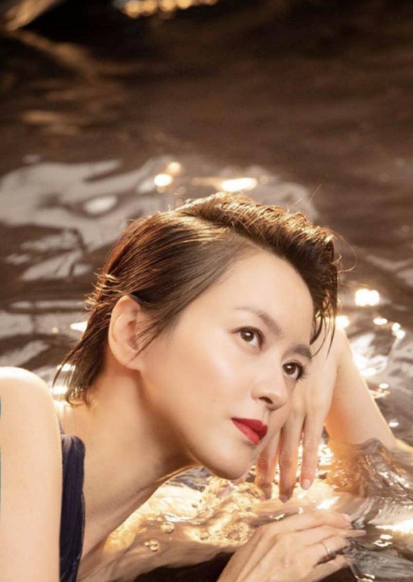 香港女星经典的照片,90年代香港女演员惊艳写真集