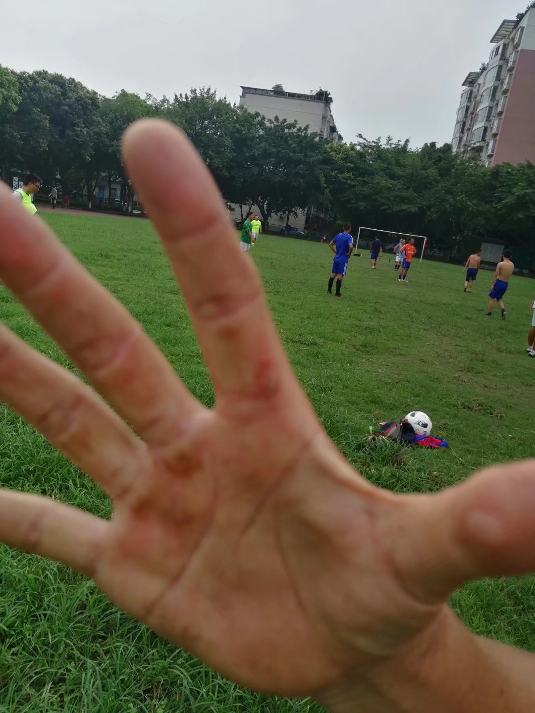 漫漫踢球路：疫情后的草根足球艰难前行，行进了派出所！