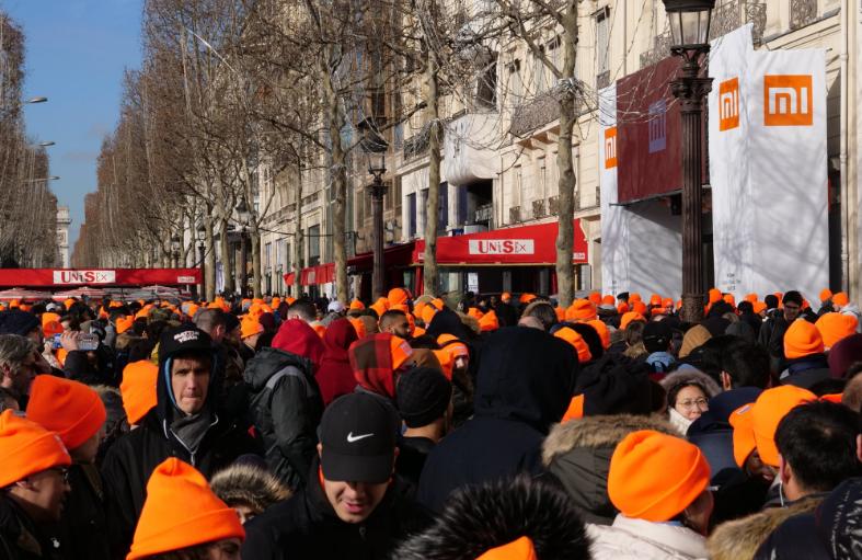 小米巴黎旗舰店,小米越南店开业火爆