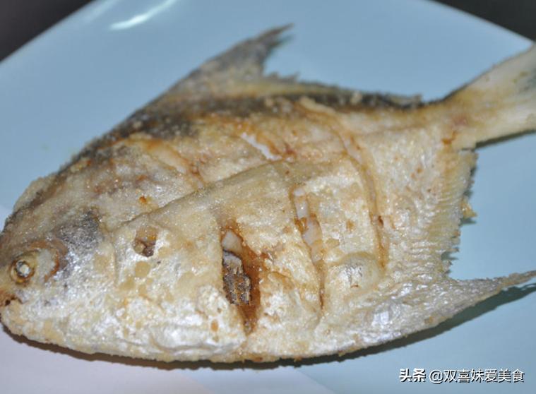 香酥鲳鱼的做法大锅菜,年夜饭必备8道硬菜鲳鱼