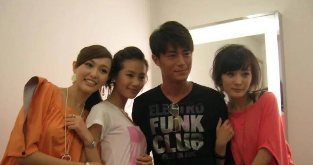 杨幂是不是又回到以前的样子了,杨幂其实大家都不容易互相理解吧