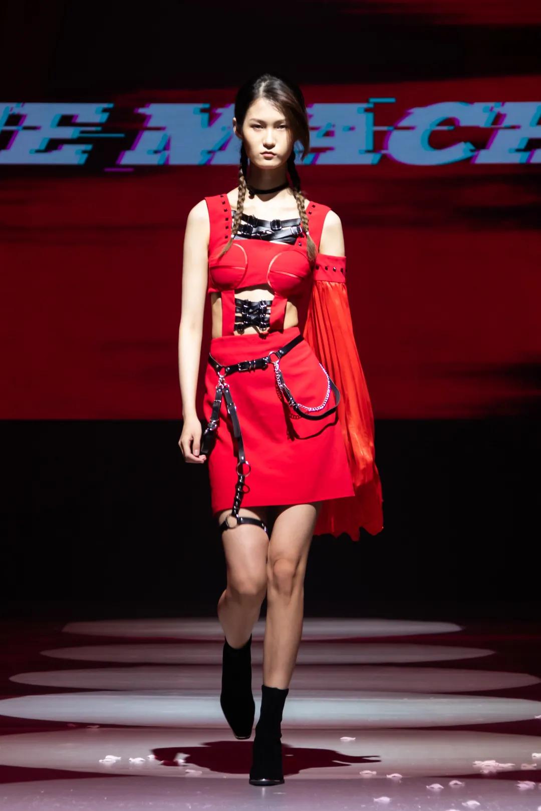 2021年清华服装设计毕业秀,中国优秀的服装设计毕业秀