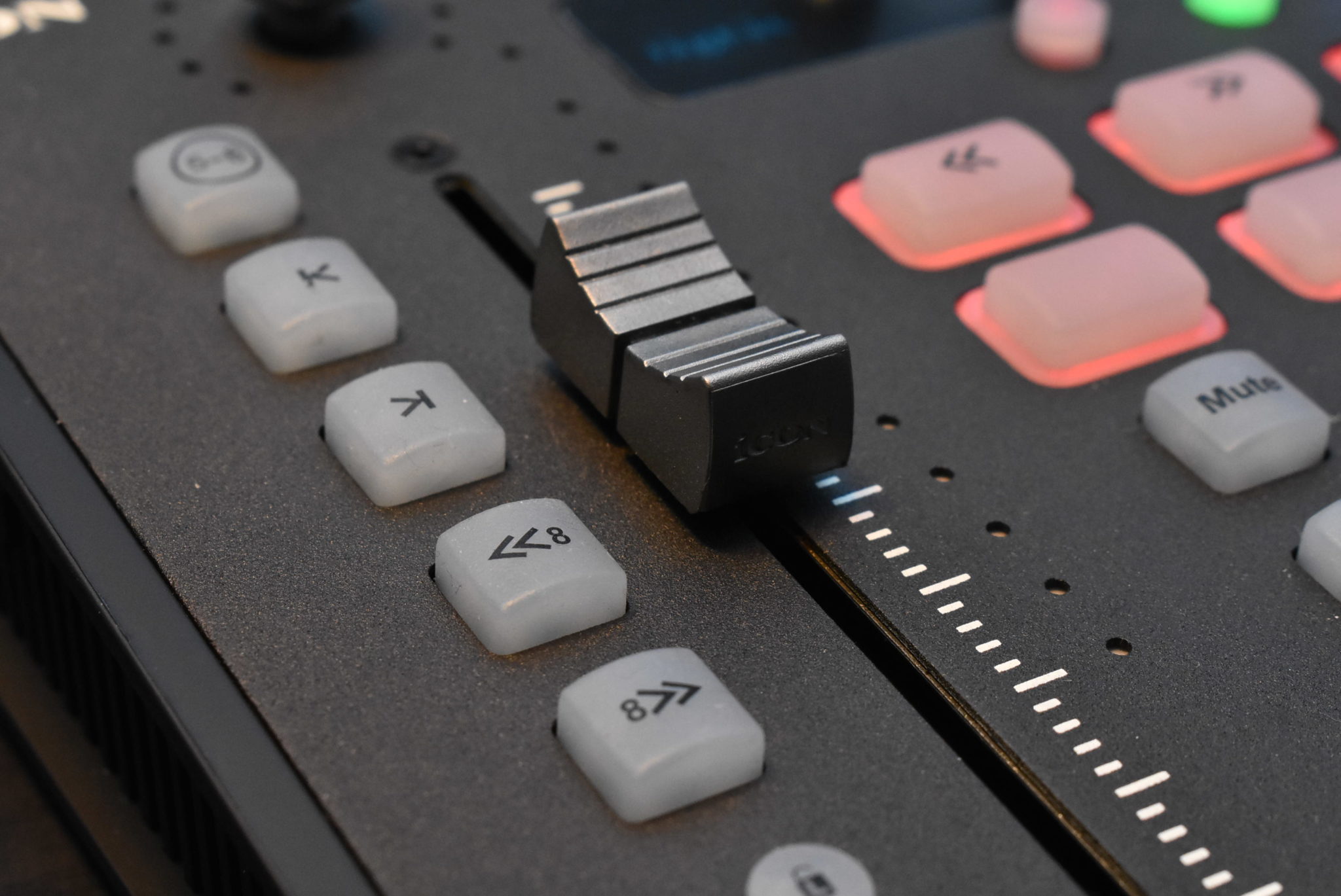 艾肯mobileumini五代声卡测评,艾肯mobilemini声卡驱动