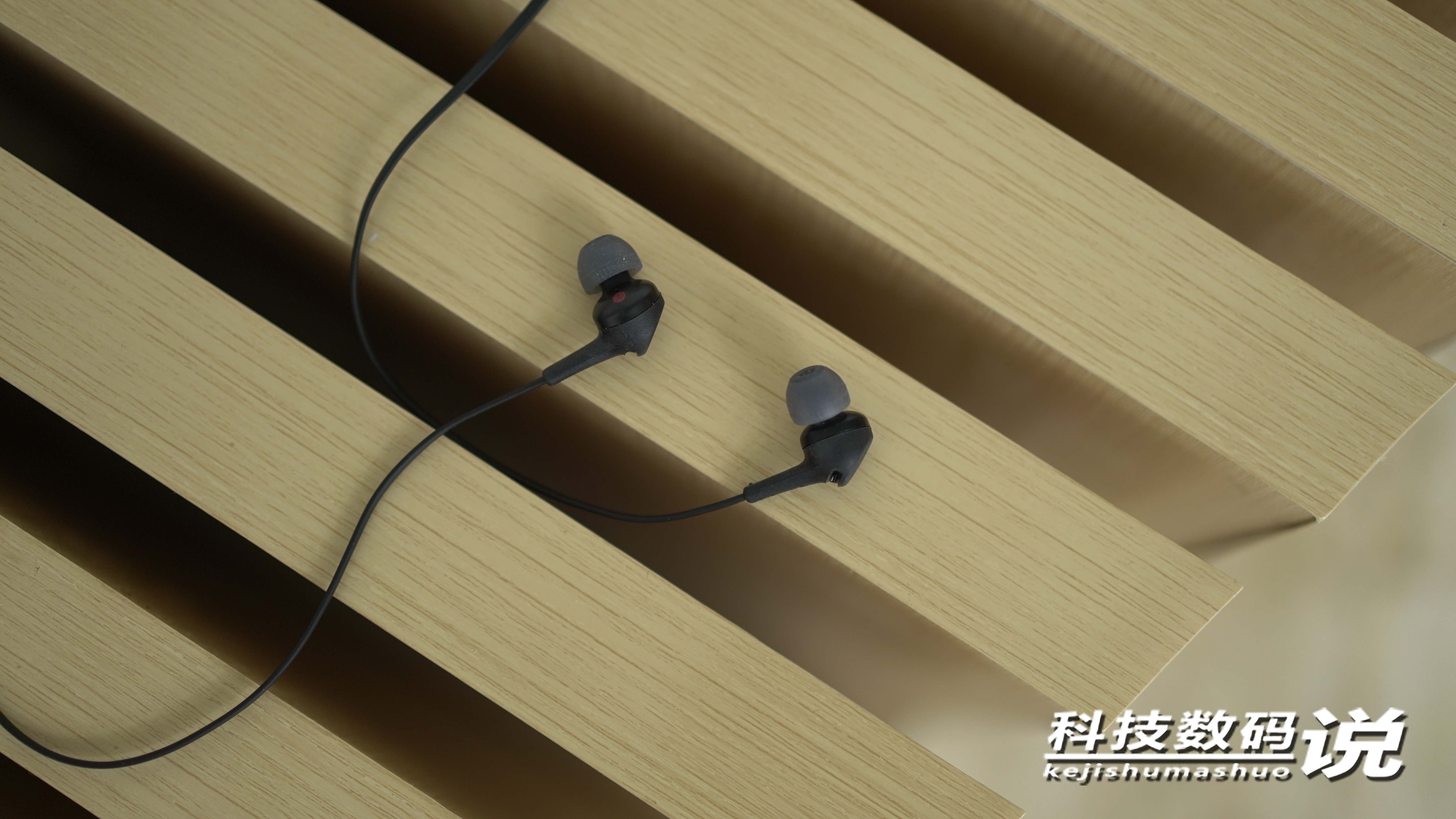 什么叫性价比最高的耳机,索尼耳机wixb400